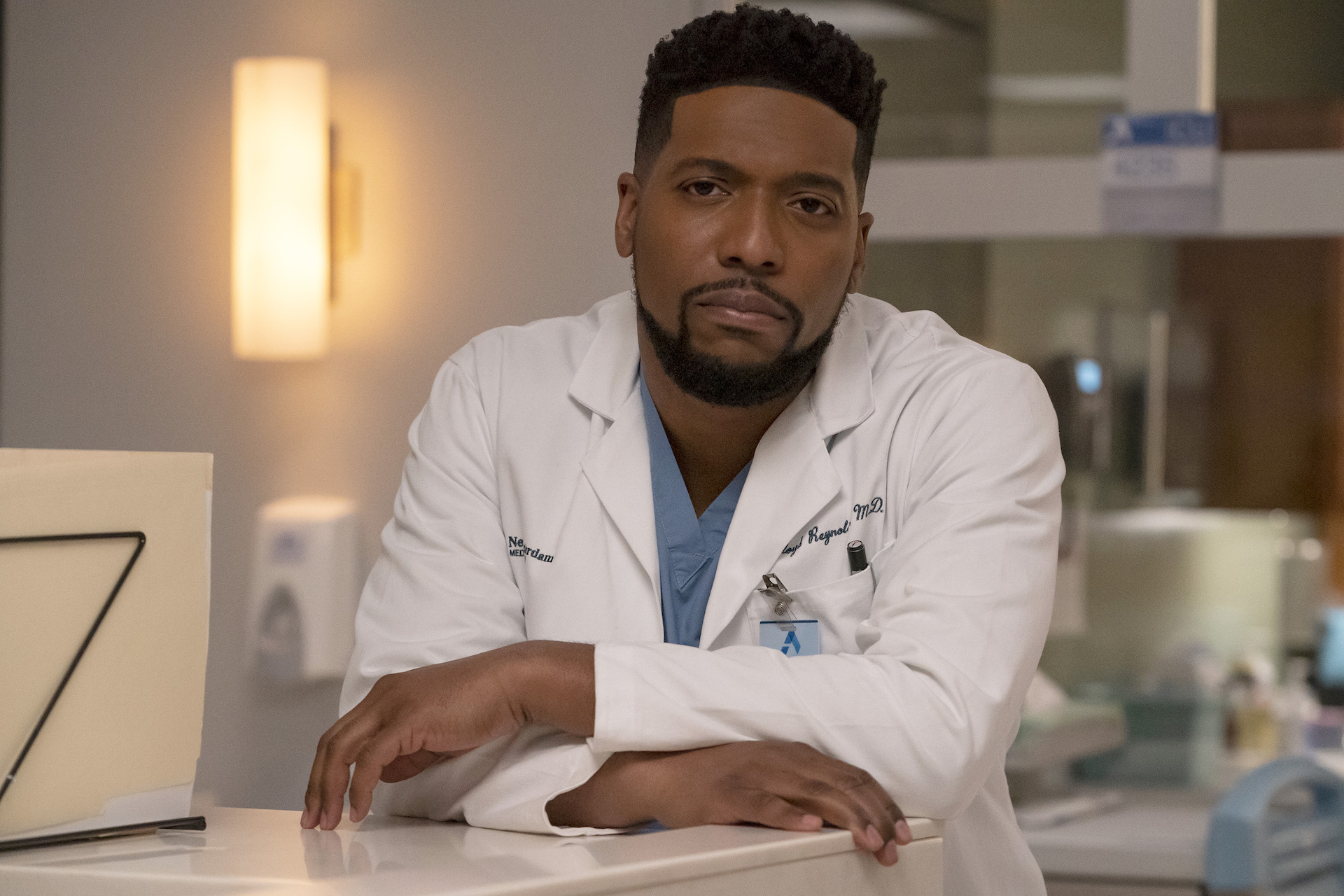 Jocko Sims as Dr. Floyd Reynolds in New Amsterdam S5