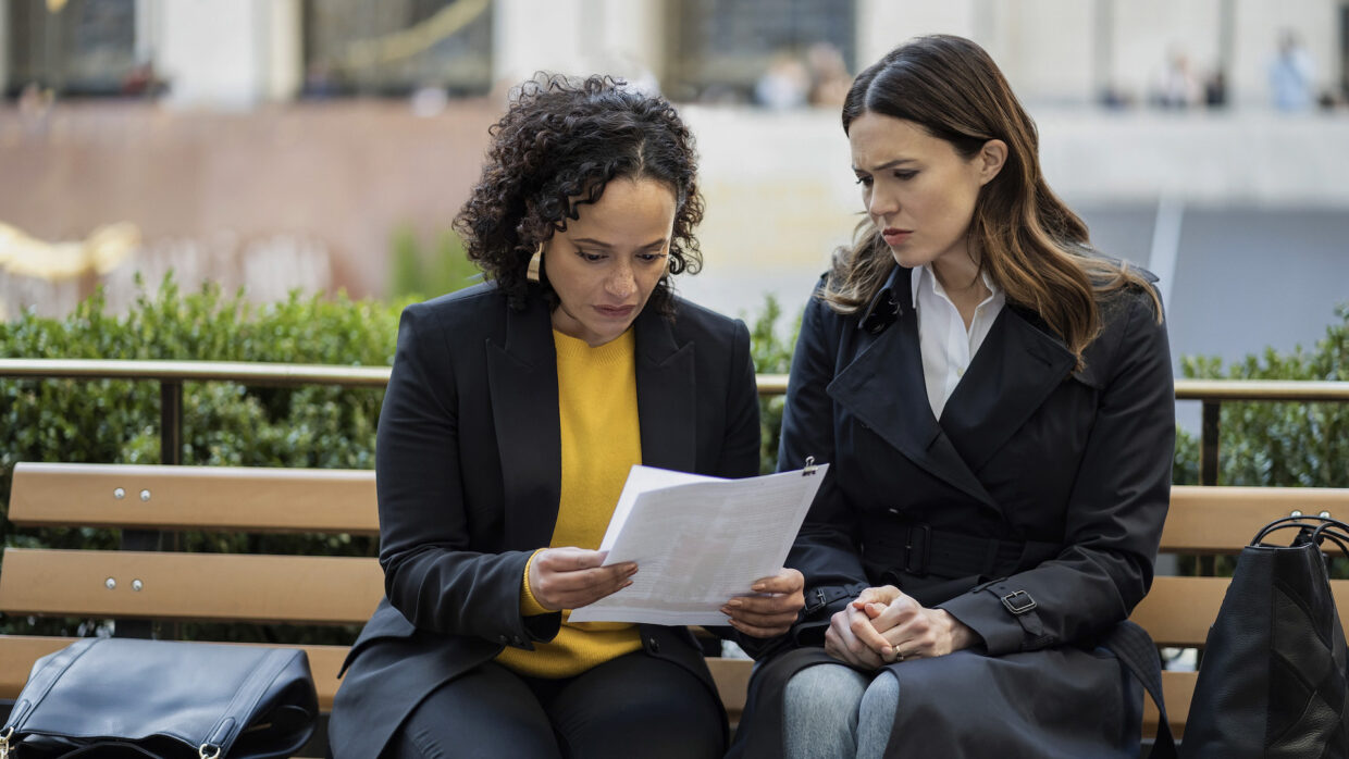 Judy Reyes as Kim, Mandy Moore as Benita Alexander