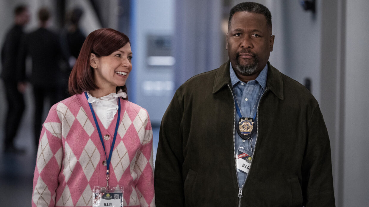 Carrie Preston as Elsbeth Tascioni and Wendell Pierce as Captain Wagner in Elsbeth