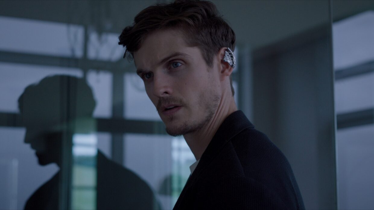 Daniel Sharman stars as Eric O’Connors in The Fix